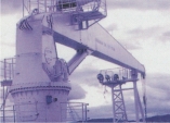 Hose_handling_crane_1312095789